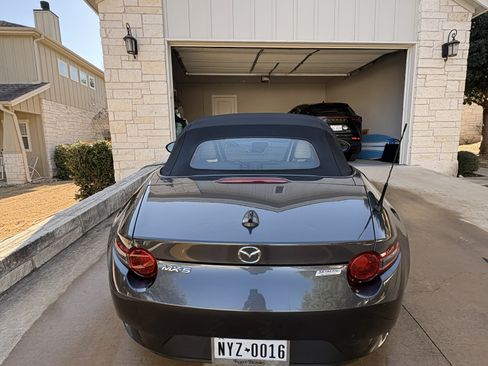 Used 2016 MAZDA MX-5 Miata Grand Touring image 8