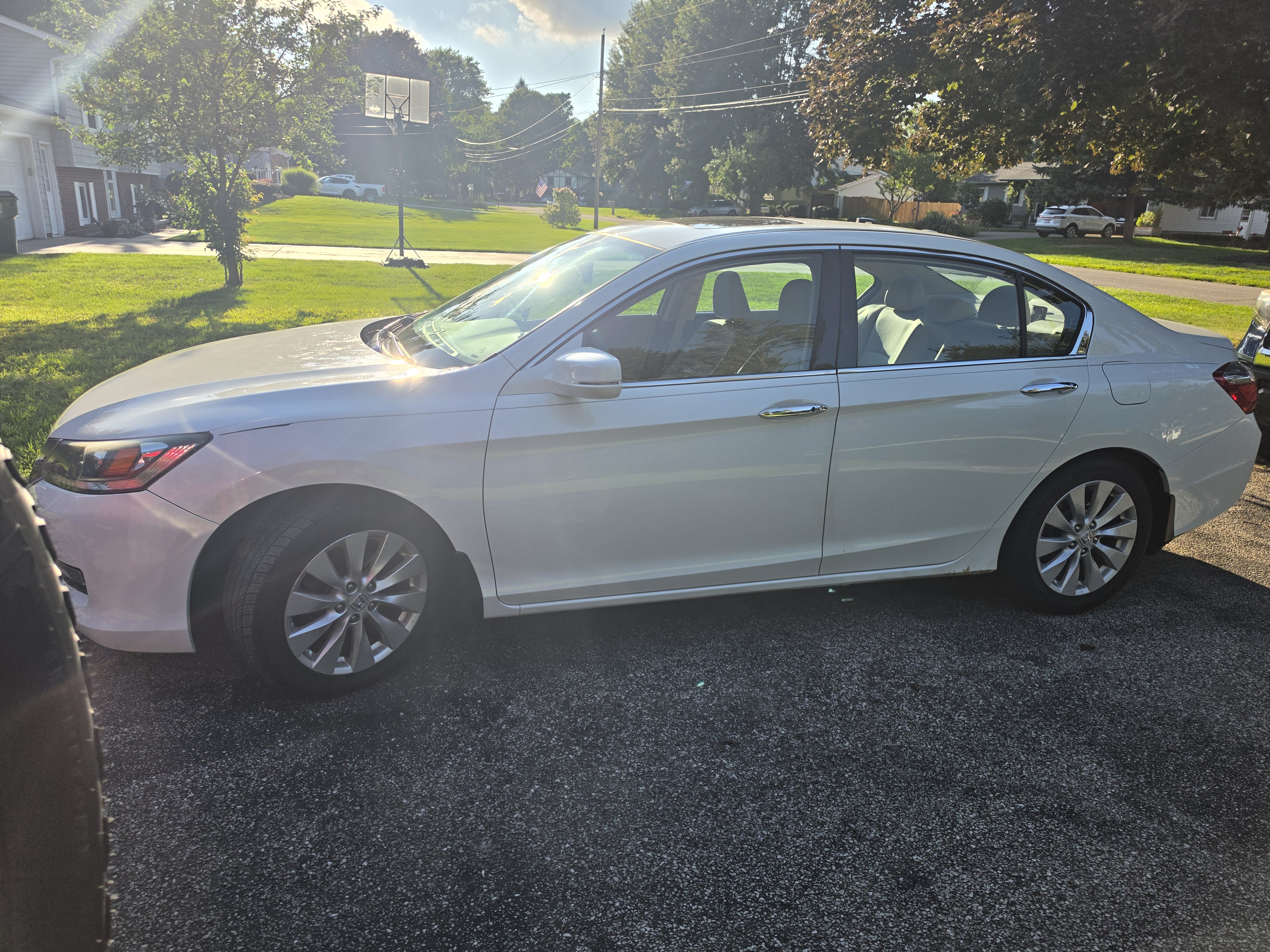Used 2014 Honda Accord EX-L image 2