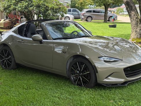 Used 2024 MAZDA MX-5 Miata RF Grand Touring w/ Appearance Package RWD image 1