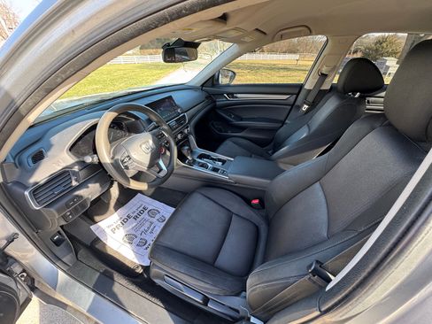Used 2019 Honda Accord LX image 5