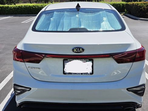Used 2021 Kia Forte LXS image 10