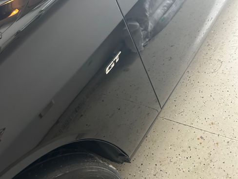 Used 2018 Dodge Challenger GT image 2