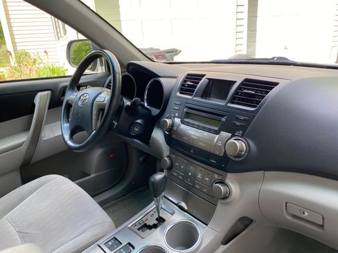 Used 2008 Toyota Highlander Sport image 10