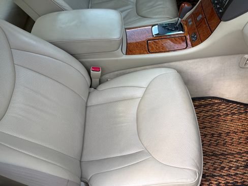 Used 2005 Lexus LS 430 RWD image 13