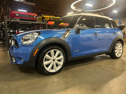 Used 2013 MINI Cooper Countryman S image 1