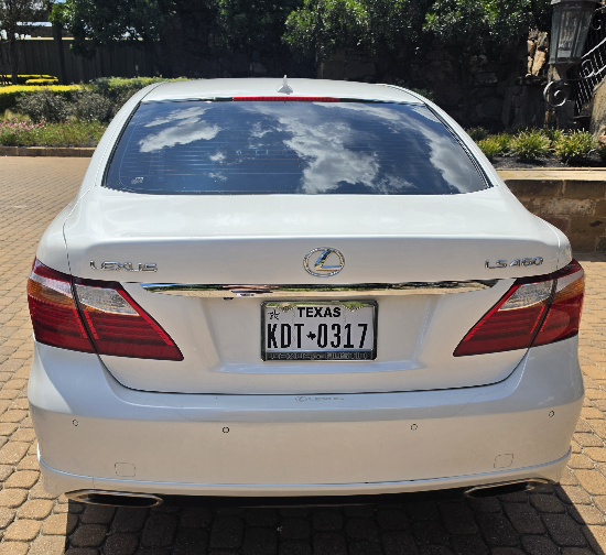 Used 2010 Lexus LS 460 w/ Sport Pkg RWD image 6