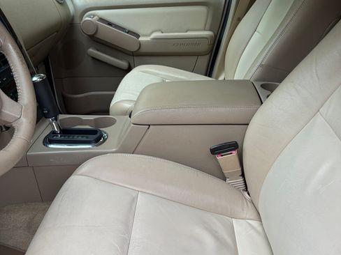 Used 2007 Ford Explorer Limited AWD/4WD image 12