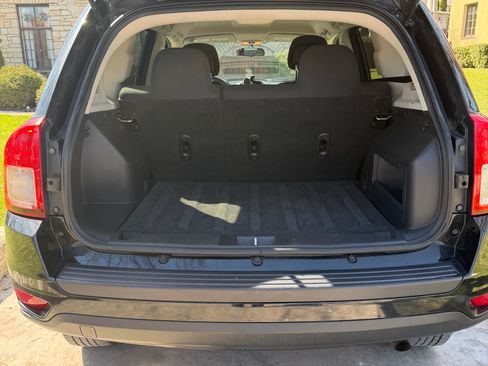 Used 2013 Jeep Compass Sport image 6