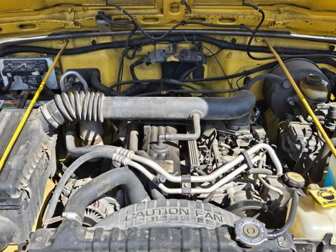 Used 2000 Jeep Wrangler Sport image 9