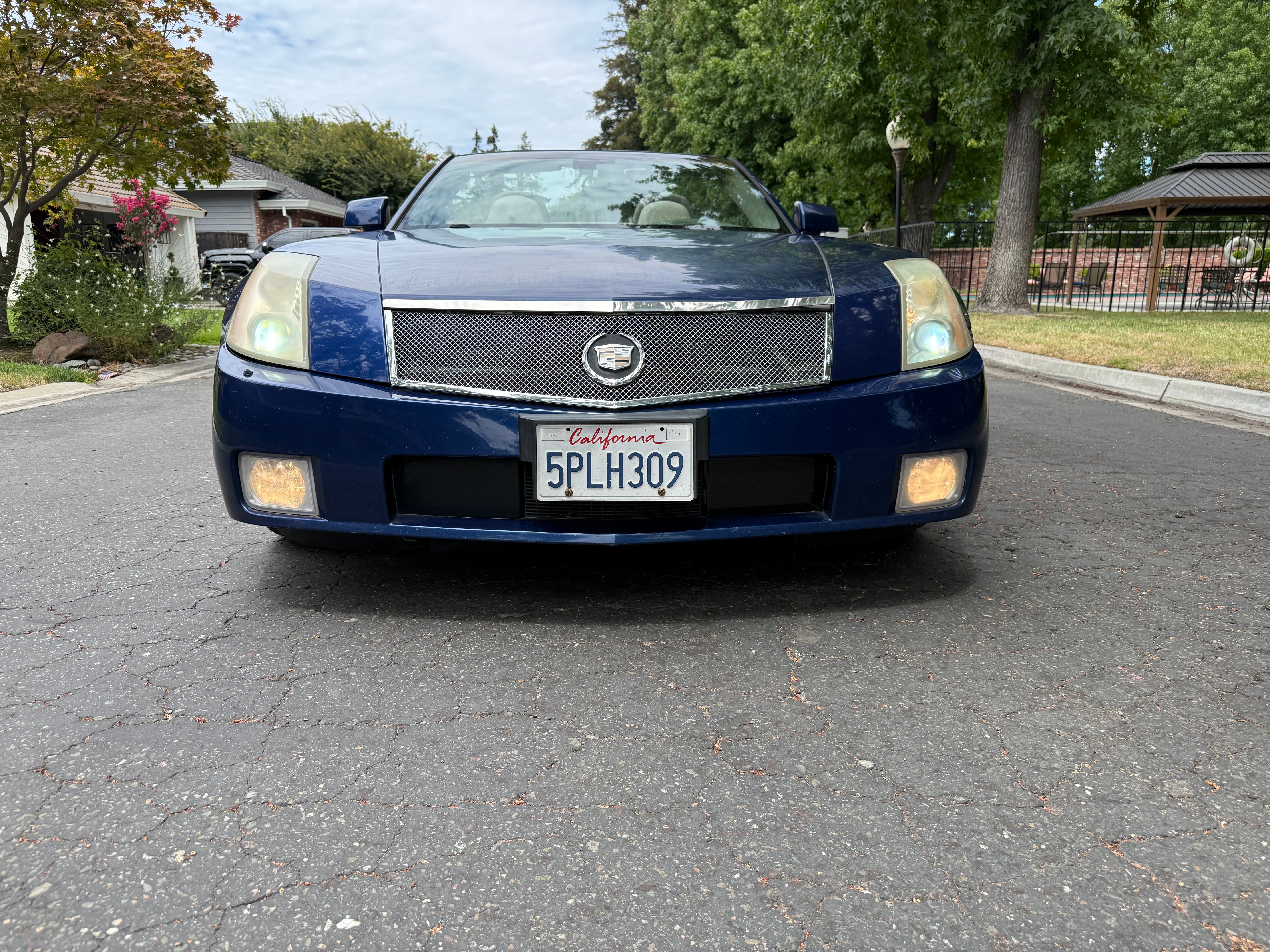Used 2004 Cadillac XLR RWD image 12