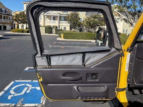 Used 2000 Jeep Wrangler Sport image 5