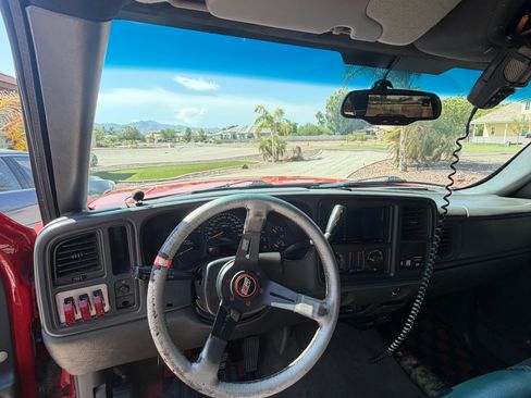 Used 2004 Chevrolet Silverado 1500 LS w/ Light Duty Power Package RWD image 9