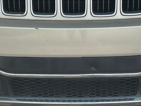 Used 2015 Jeep Grand Cherokee Limited image 19