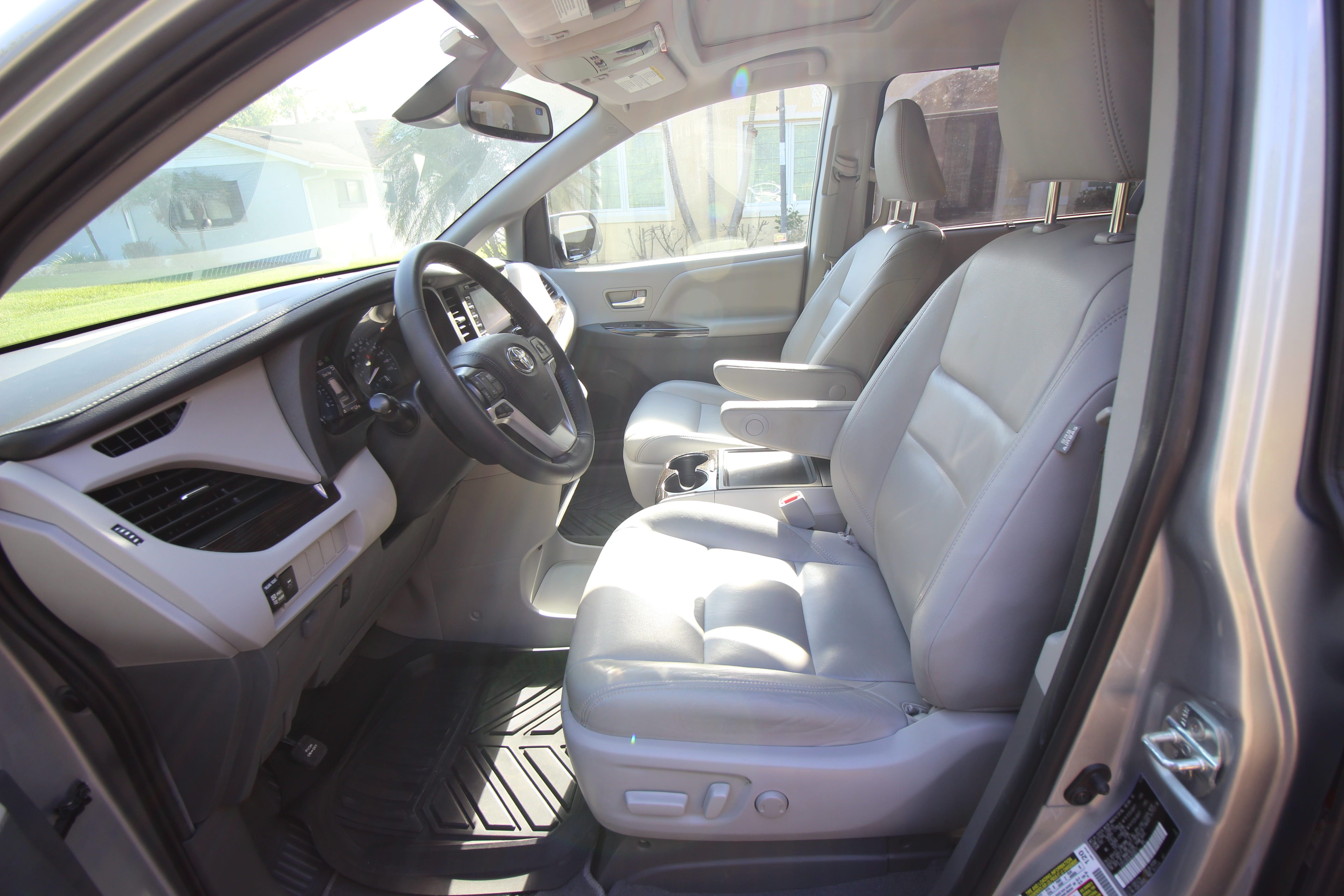 Used 2020 Toyota Sienna XLE FWD image 15