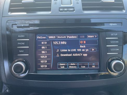 Used 2013 MAZDA MAZDA3 i Grand Touring w/ Tech Pkg image 13