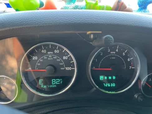 Used 2012 Jeep Wrangler Unlimited Sport image 8