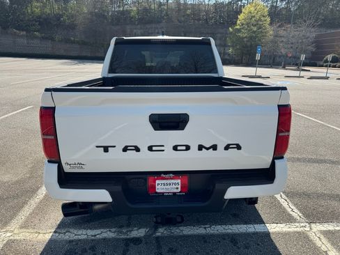 Used 2024 Toyota Tacoma SR5 image 4
