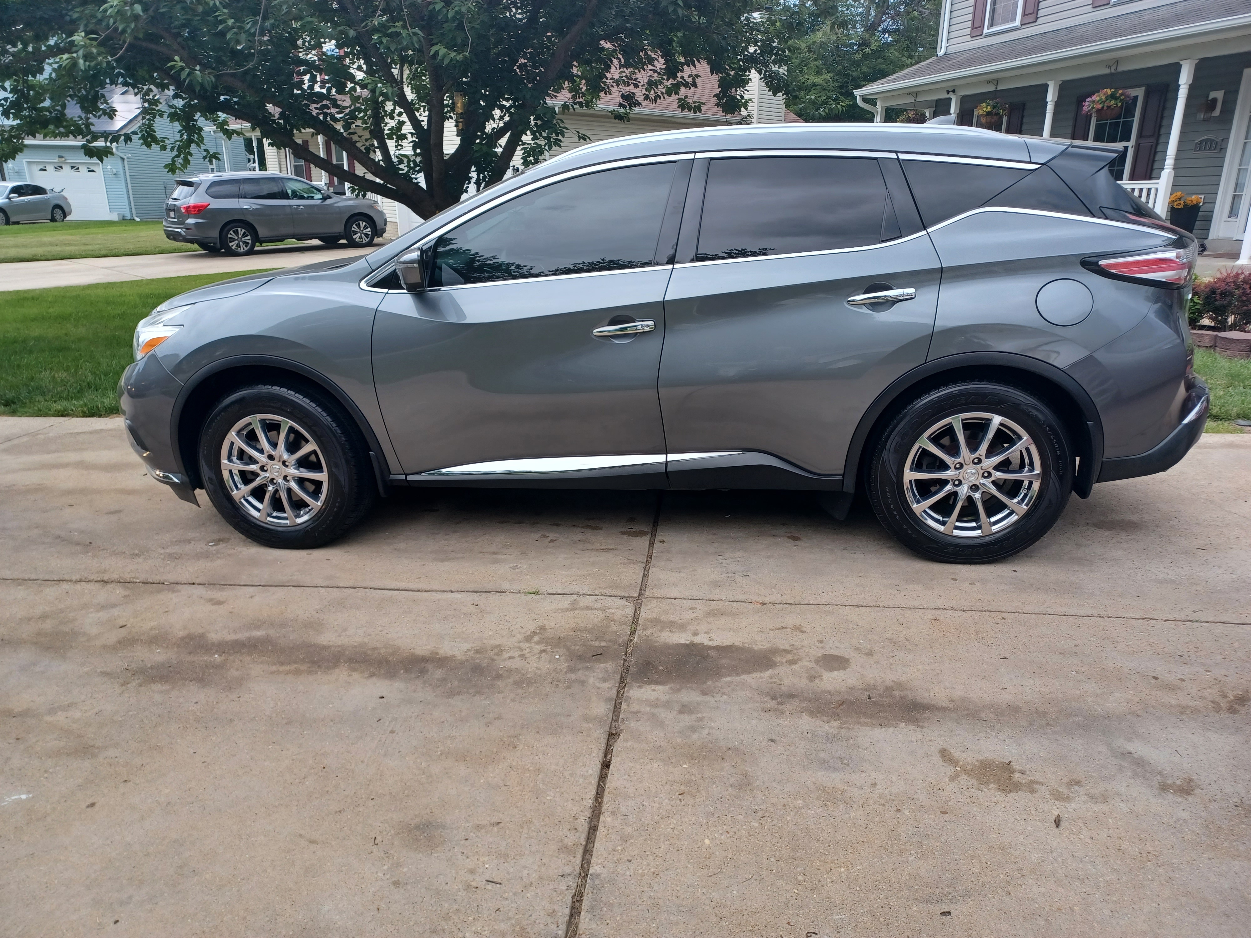 Used 2017 Nissan Murano SL w/ SL Technology Package AWD/4WD image 2