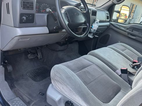 Used 2001 Ford F350 2WD Crew Cab Super Duty image 11