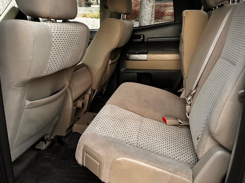 Used 2010 Toyota Tundra 4x4 Double Cab image 8