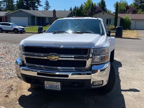 Used 2008 Chevrolet Silverado 3500 LTZ image 2