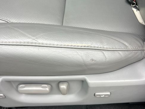 Used 2019 Toyota Sequoia Platinum AWD/4WD image 8