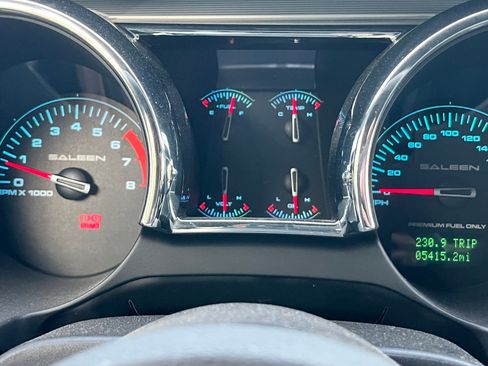 Used 2005 Ford Mustang GT Premium image 13