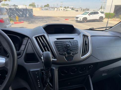 Used 2018 Ford Transit 350 XLT image 8