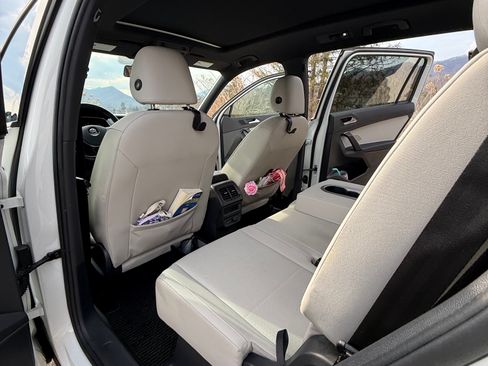 Used 2019 Volkswagen Tiguan SEL Premium R-Line image 12