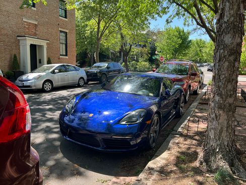 Used 2021 Porsche 718 Cayman RWD image 10