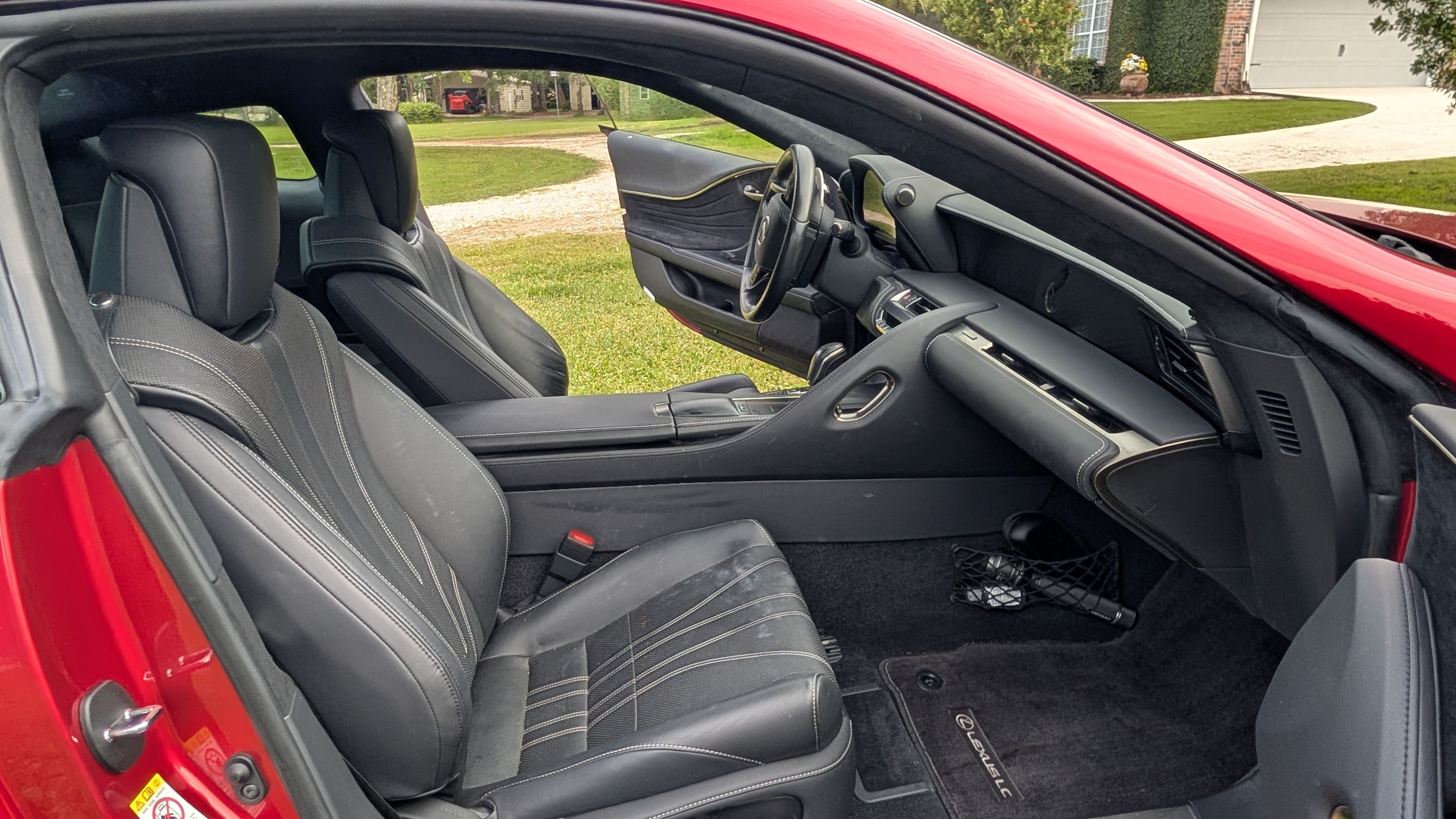 Used 2018 Lexus LC 500 Coupe w/ Touring Package RWD image 14