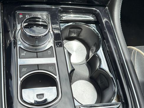 Used 2015 Jaguar XJ L Portfolio image 17