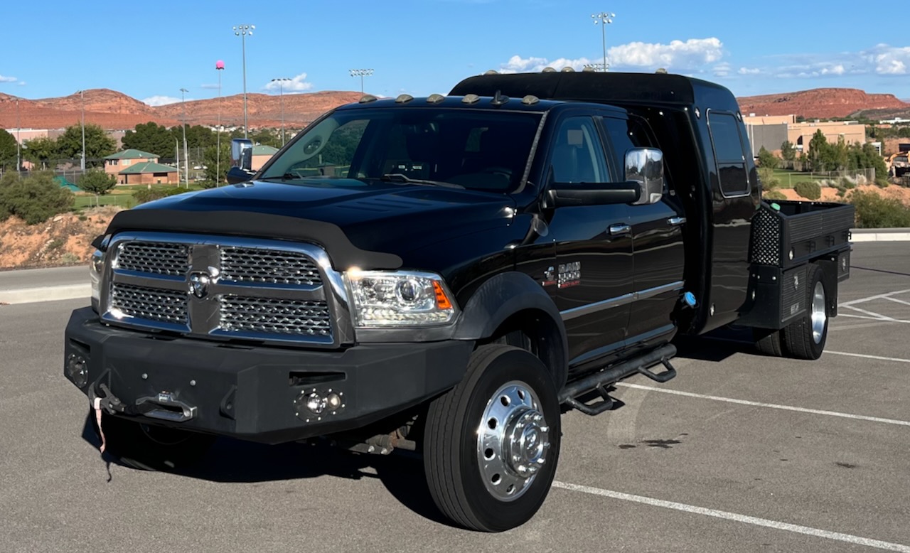Used 2017 RAM 5500 Laramie AWD/4WD image 1