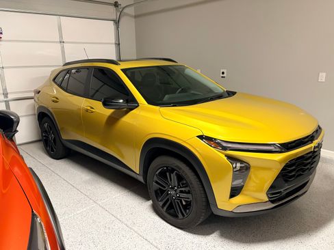 Used 2024 Chevrolet Trax ACTIV w/ Sunroof Package image 14