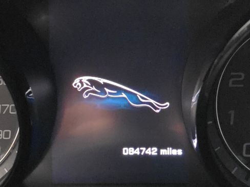 Used 2014 Jaguar F-TYPE S image 28