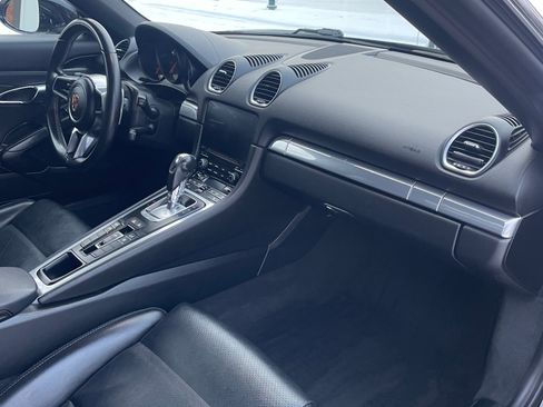 Used 2017 Porsche 718 Boxster image 23