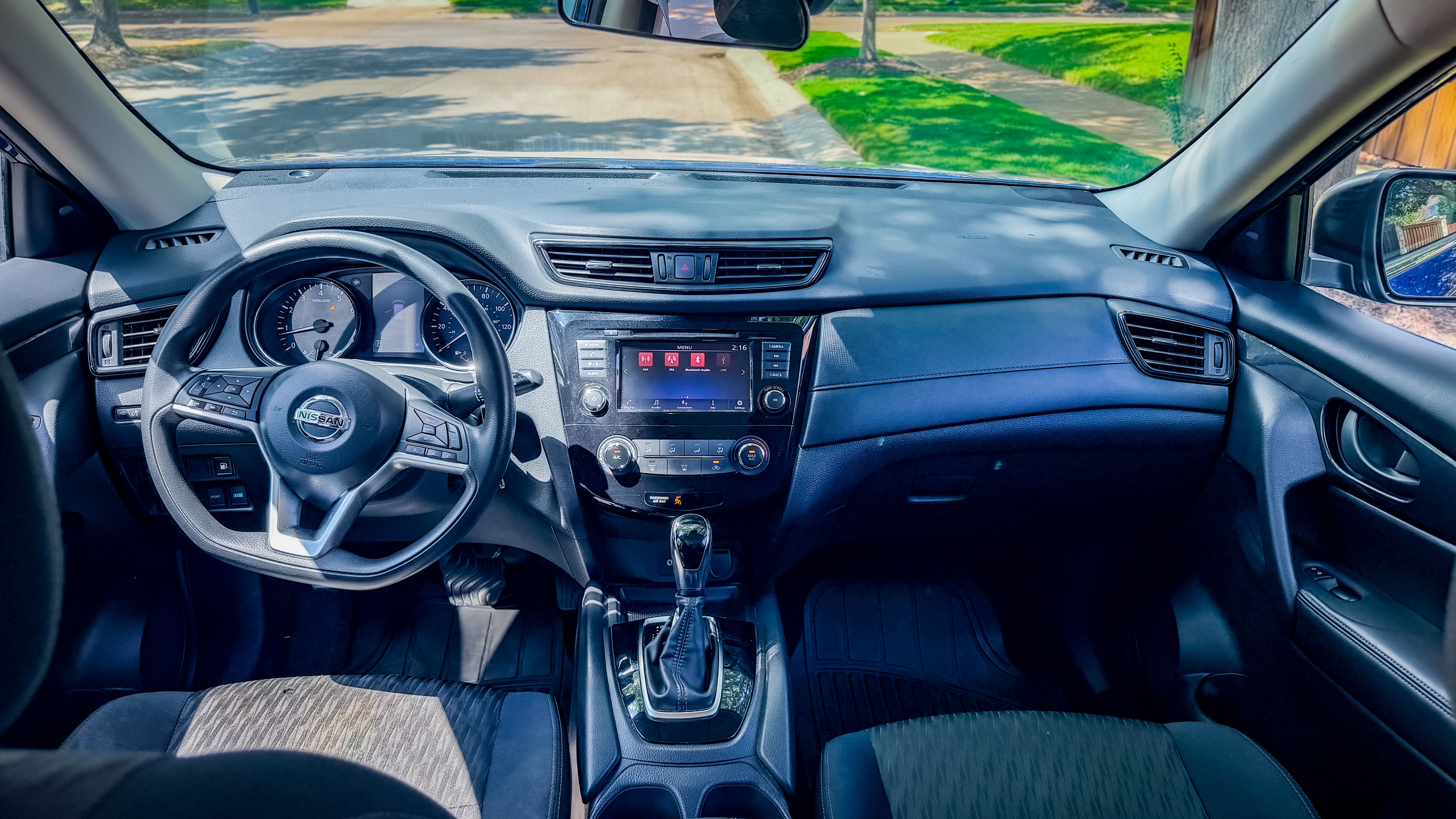 Used 2019 Nissan Rogue S FWD image 6
