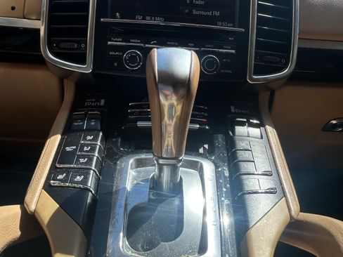 Used 2013 Porsche Cayenne image 5