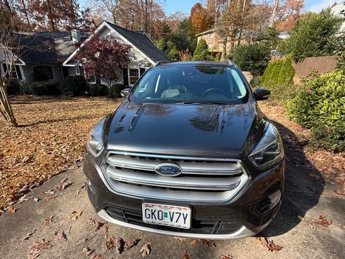 Used 2017 Ford Escape Titanium w/ Equipment Group 301A image 8