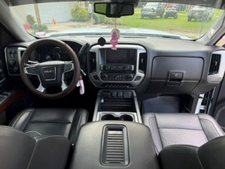 Used 2018 GMC Sierra 1500 SLT AWD/4WD image 9