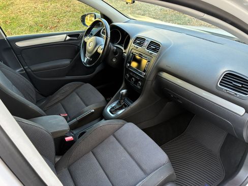 Used 2014 Volkswagen Golf TDI image 12