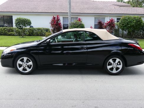 Used 2008 Toyota Solara SLE image 1
