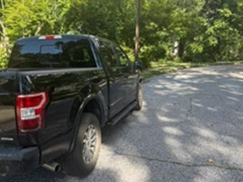 Used 2018 Ford F150 XLT w/ Equipment Group 302A Luxury AWD/4WD image 9