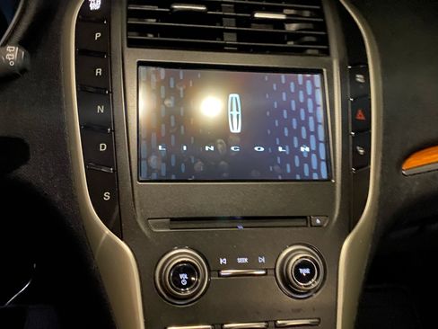 Used 2017 Lincoln MKC Reserve image 2