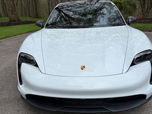 Used 2022 Porsche Taycan 4S AWD/4WD image 4