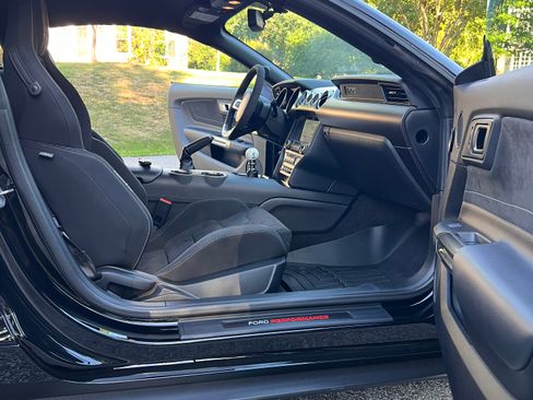 Used 2018 Ford Mustang Shelby GT350 w/ Electronics Package RWD image 13