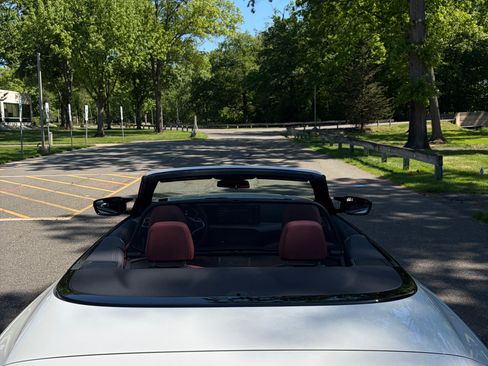 Used 2025 BMW M440i Convertible RWD image 8