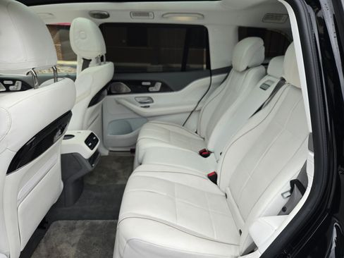 Used 2023 Mercedes-Benz Maybach GLS 600 4MATIC image 21