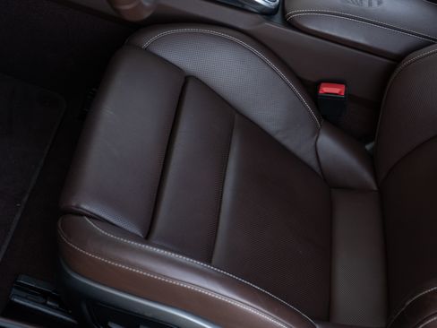 Used 2022 Porsche 911 Turbo S image 24