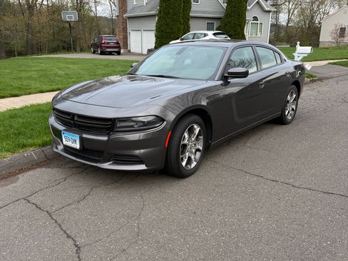 Used 2016 Dodge Charger SE w/ Popular Equipment Group image 1